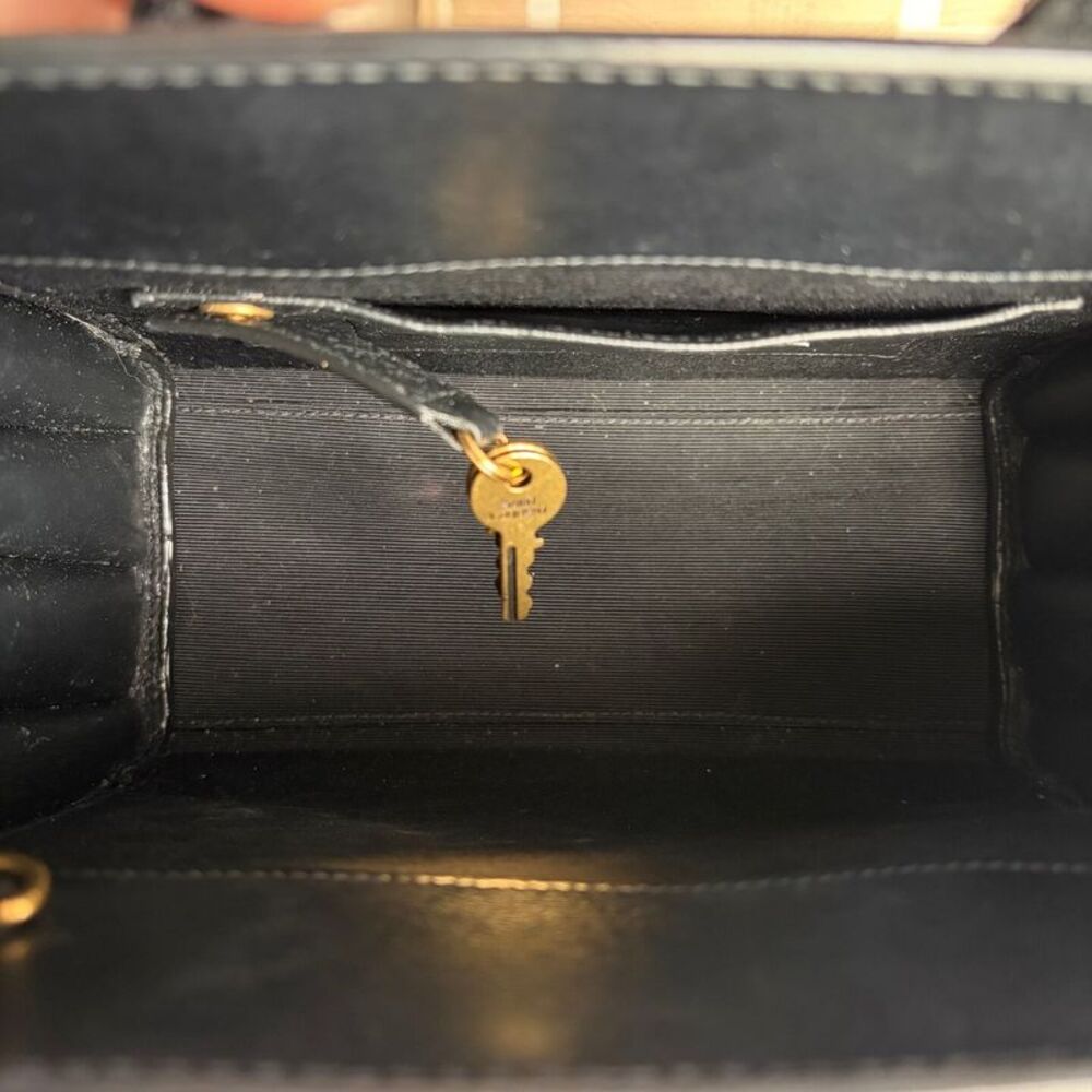 Saint Laurent Women Pre-Loved Bag Very Good Condition - Picture 7 of 9